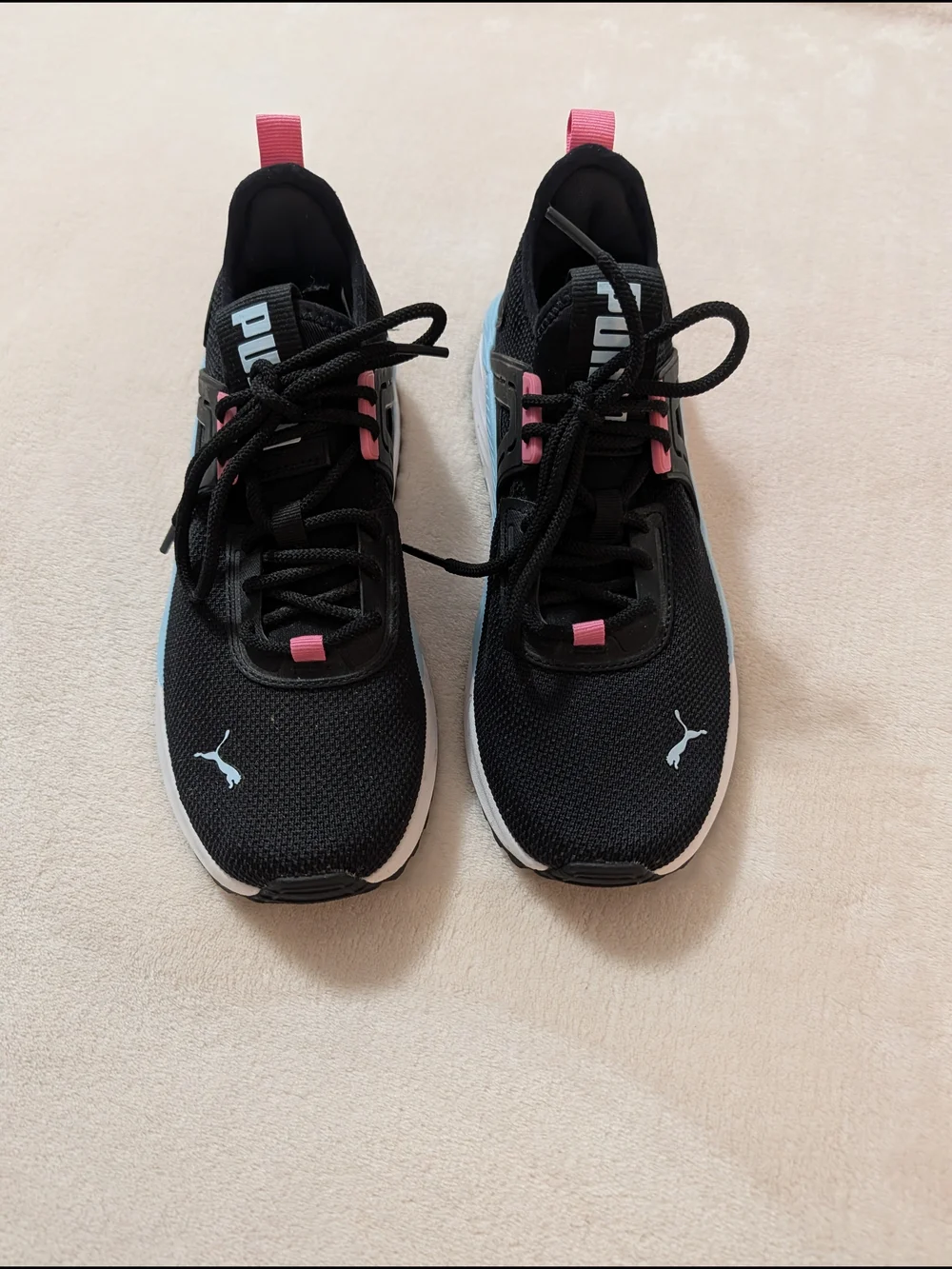 PUMA Women's Black and Pink Athletic Sneakers